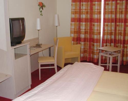 Mörnsheim 布伦侬旅馆酒店 外观 照片